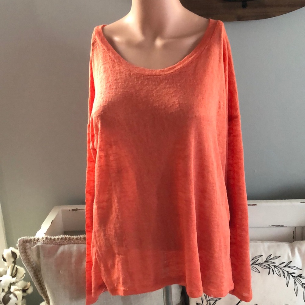 Hi-low orange Heart & Hips sweater size medium.